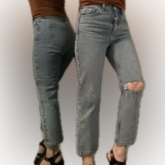 Topshop Editor Light Wash Distressed Jeans - Picture 1 of 15